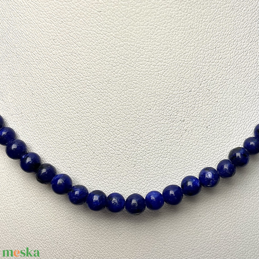 Női ásvány nyaklánc kék lapis lazuli ásványgyöngyökből - ékszer - nyaklánc - gyöngyös nyaklánc - Meska.hu Női ásvány nyaklánc kék lapis lazuli ásványgyöngyökből - ékszer - nyaklánc - gyöngyös nyaklánc - Meska.hu