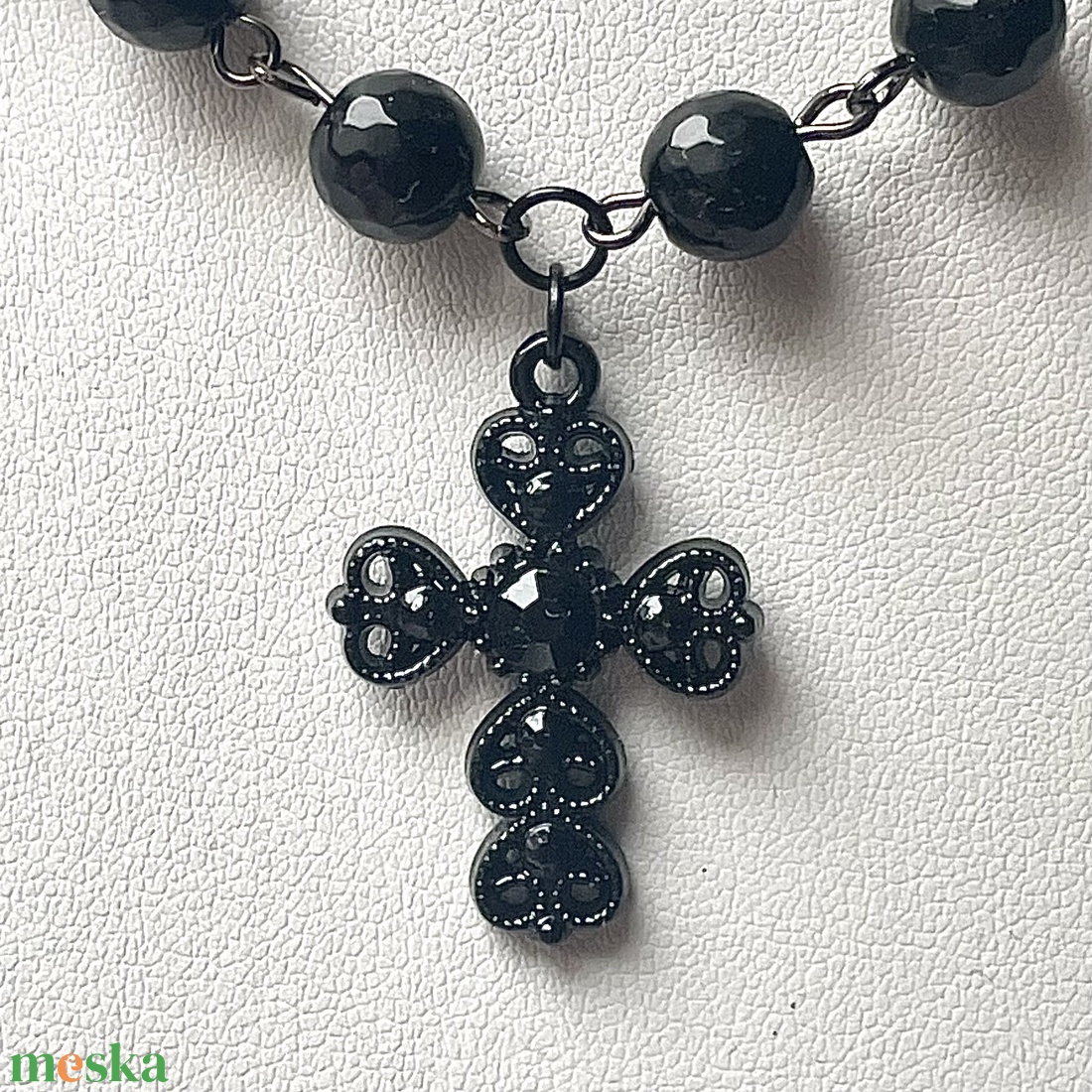 Fekete rózsafüzér jellegű fazetált ónix ásvány nyaklánc amulett cirkónia köves fekete kereszt medállal - ékszer - nyaklánc - medálos nyaklánc - Meska.hu Fekete rózsafüzér jellegű fazetált ónix ásvány nyaklánc amulett cirkónia köves fekete kereszt medállal - ékszer - nyaklánc - medálos nyaklánc - Meska.hu