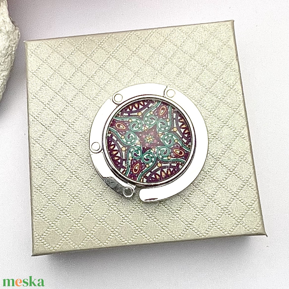 Mandala mintázatú Üveglencsés Táska Akasztó Táskaakasztó - táska & tok - kulcstartó & táskadísz - táskaakasztó - Meska.hu Mandala mintázatú Üveglencsés Táska Akasztó Táskaakasztó - táska & tok - kulcstartó & táskadísz - táskaakasztó - Meska.hu