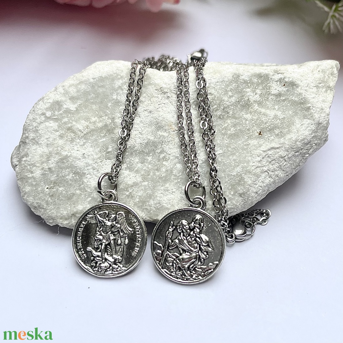 Szent Mihály arkangyal és Szent Kristóf kétoldalas amulett medál talizmán nemesacél kapcsos láncon - ékszer - nyaklánc - medálos nyaklánc - Meska.hu Szent Mihály arkangyal és Szent Kristóf kétoldalas amulett medál talizmán nemesacél kapcsos láncon - ékszer - nyaklánc - medálos nyaklánc - Meska.hu