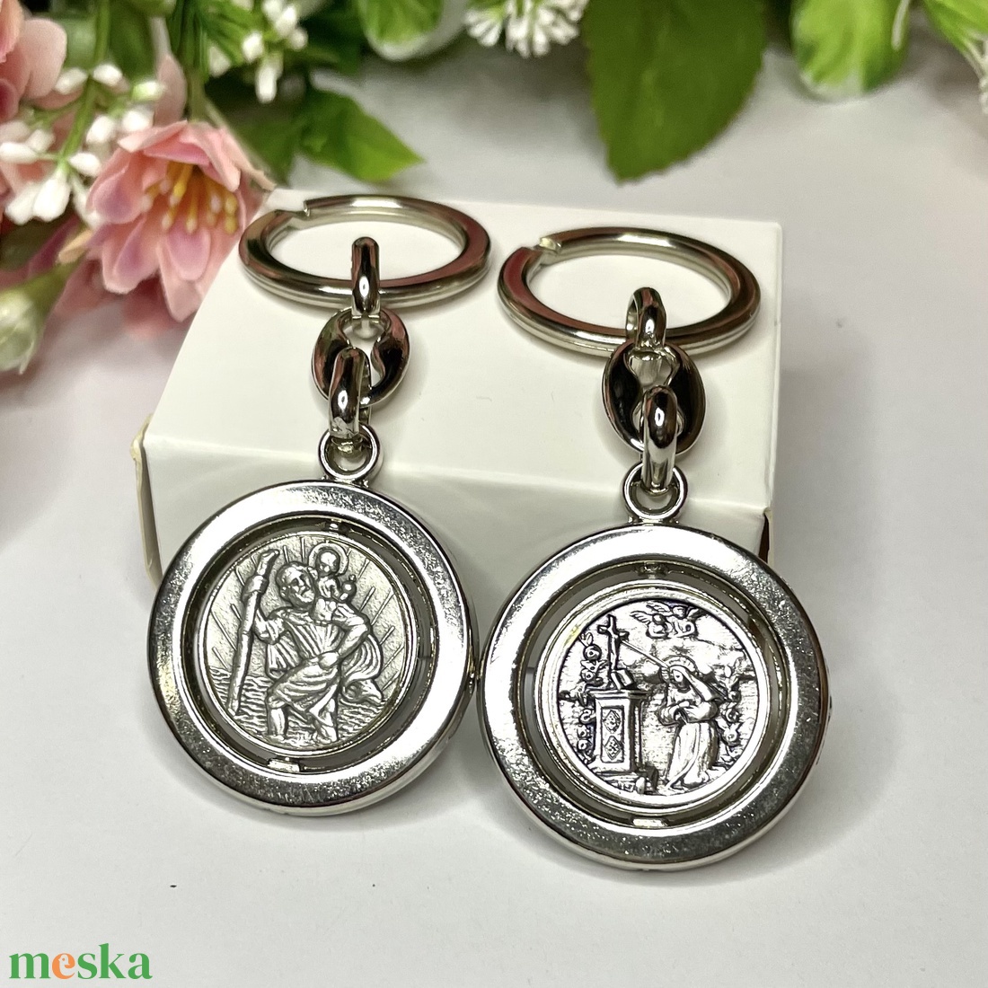 Szent Kristóf és Szent Rita forgós kulcstartó amulett - táska & tok - kulcstartó & táskadísz - kulcstartó - Meska.hu