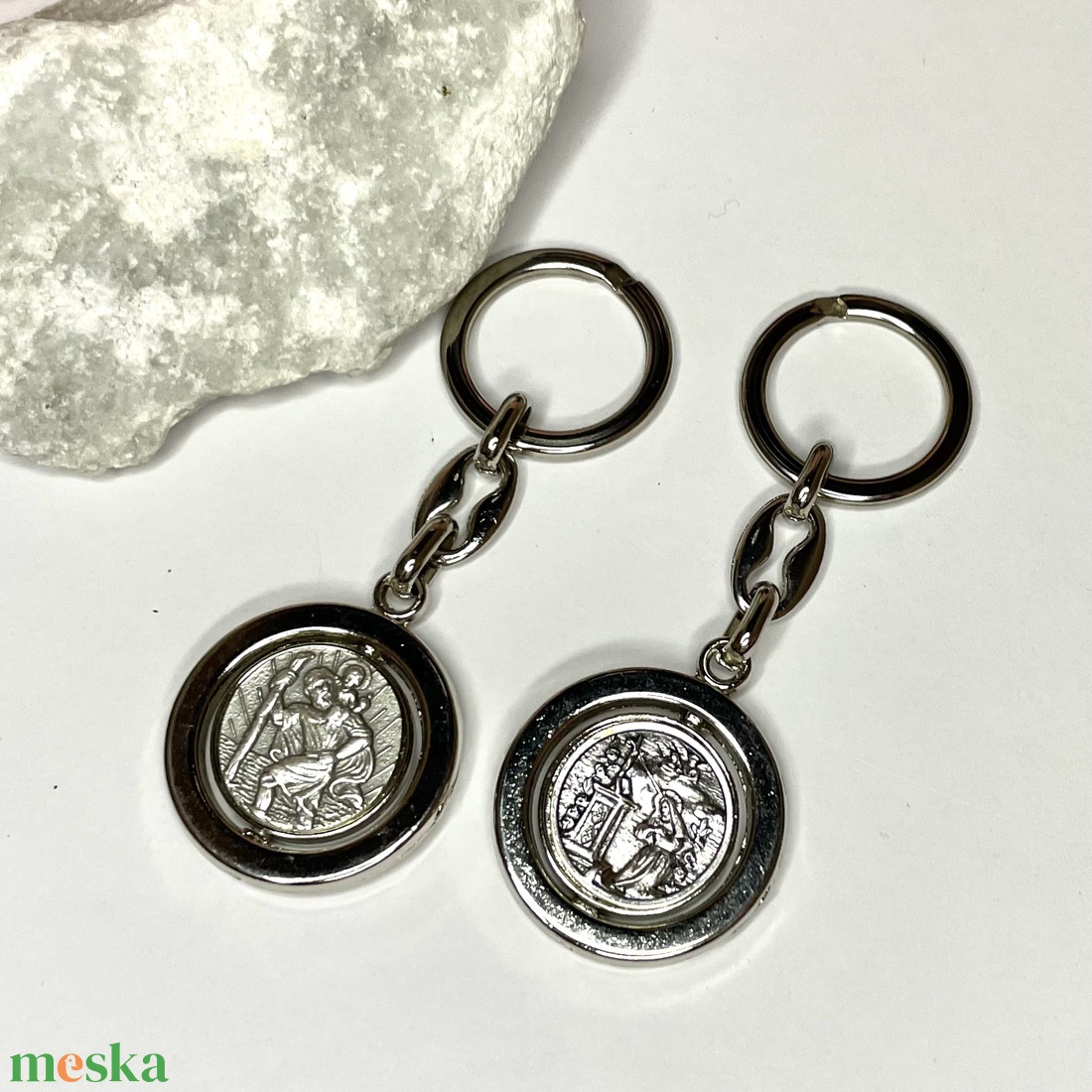 Szent Kristóf és Szent Rita forgós kulcstartó amulett - táska & tok - kulcstartó & táskadísz - kulcstartó - Meska.hu