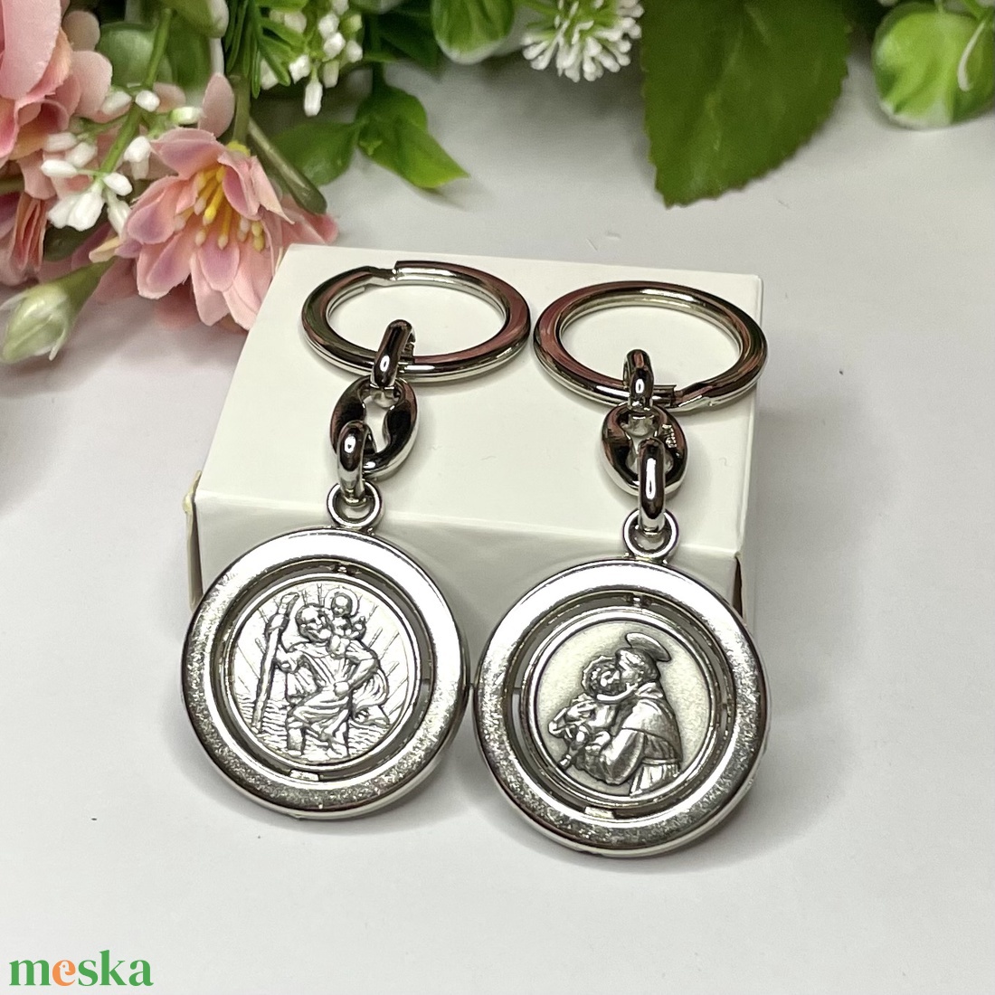 Szent Kristóf és Szent Antal forgós kulcstartó amulett - táska & tok - kulcstartó & táskadísz - kulcstartó - Meska.hu Szent Kristóf és Szent Antal forgós kulcstartó amulett - táska & tok - kulcstartó & táskadísz - kulcstartó - Meska.hu