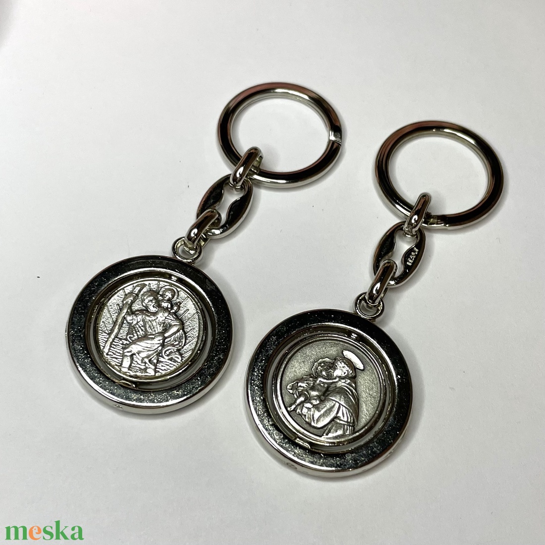 Szent Kristóf és Szent Antal forgós kulcstartó amulett - táska & tok - kulcstartó & táskadísz - kulcstartó - Meska.hu Szent Kristóf és Szent Antal forgós kulcstartó amulett - táska & tok - kulcstartó & táskadísz - kulcstartó - Meska.hu