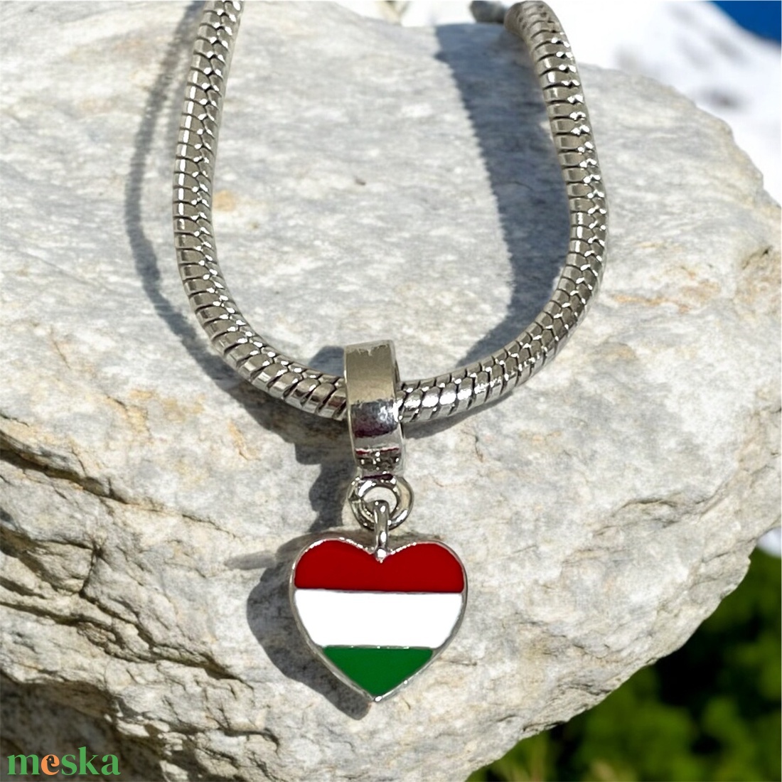 Magyar nemzeti színű szív charm medál - ékszer - karkötő - charm karkötő - Meska.hu Magyar nemzeti színű szív charm medál - ékszer - karkötő - charm karkötő - Meska.hu