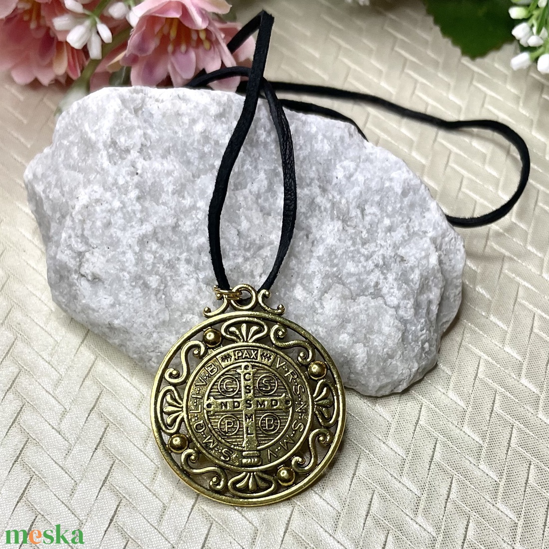 Szent Benedek védelmező amulett talizmán bőrszálon - ékszer - nyaklánc - medálos nyaklánc - Meska.hu Szent Benedek védelmező amulett talizmán bőrszálon - ékszer - nyaklánc - medálos nyaklánc - Meska.hu