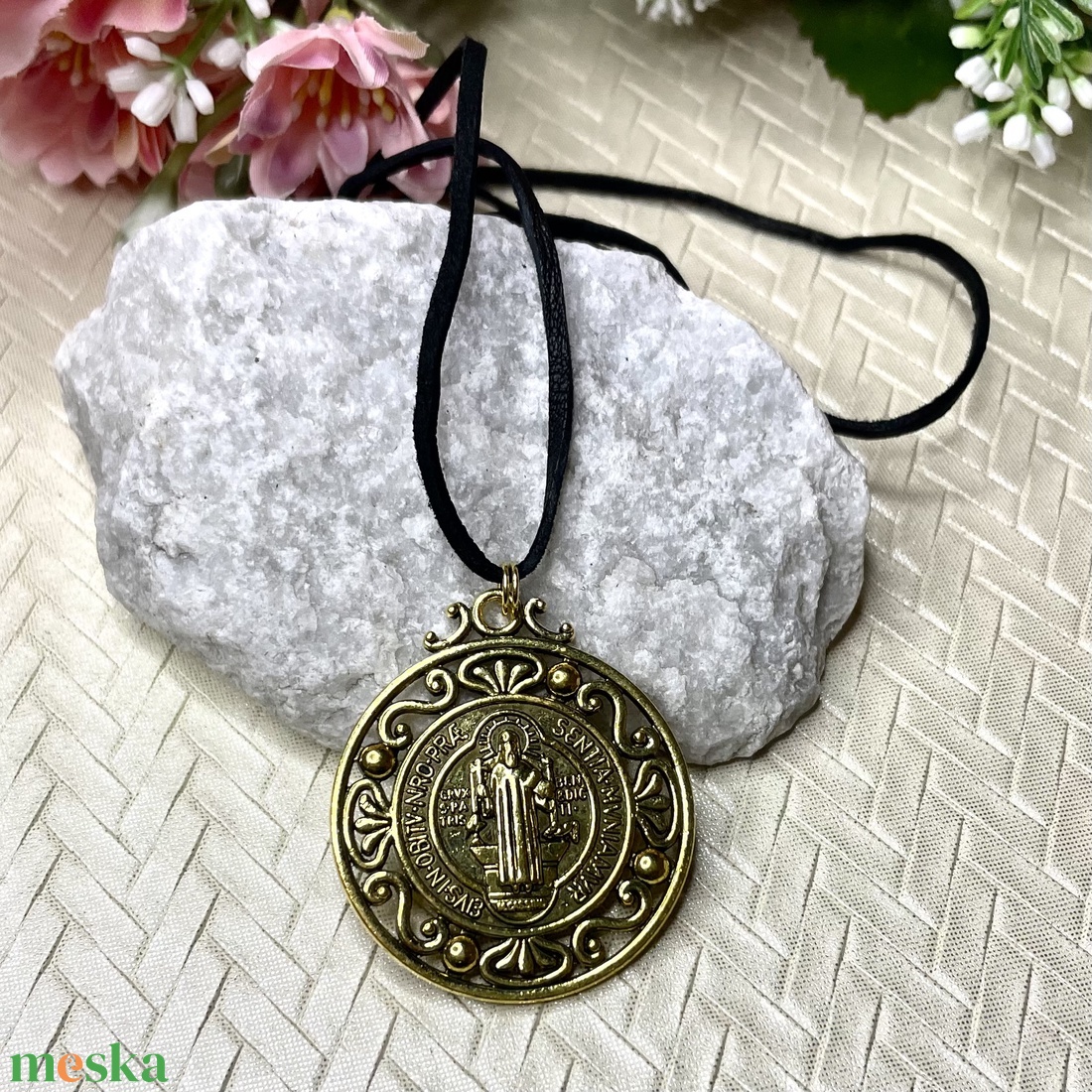 Szent Benedek védelmező amulett talizmán bőrszálon - ékszer - nyaklánc - medálos nyaklánc - Meska.hu Szent Benedek védelmező amulett talizmán bőrszálon - ékszer - nyaklánc - medálos nyaklánc - Meska.hu