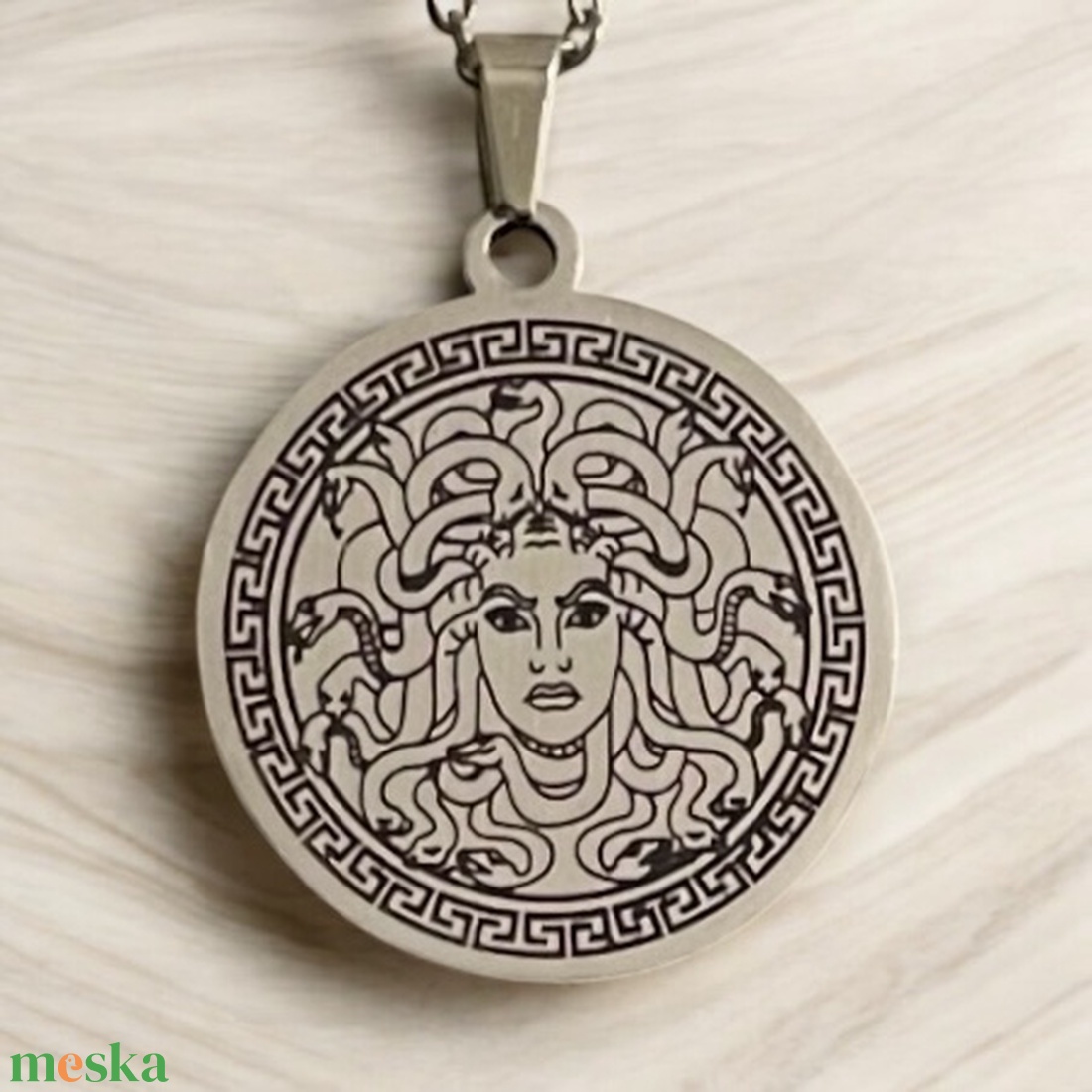 Medúza görög mitológiai alak nemesacél gravírozott medál nemesacél nyaklánccal - ékszer - nyaklánc - medálos nyaklánc - Meska.hu Medúza görög mitológiai alak nemesacél gravírozott medál nemesacél nyaklánccal - ékszer - nyaklánc - medálos nyaklánc - Meska.hu