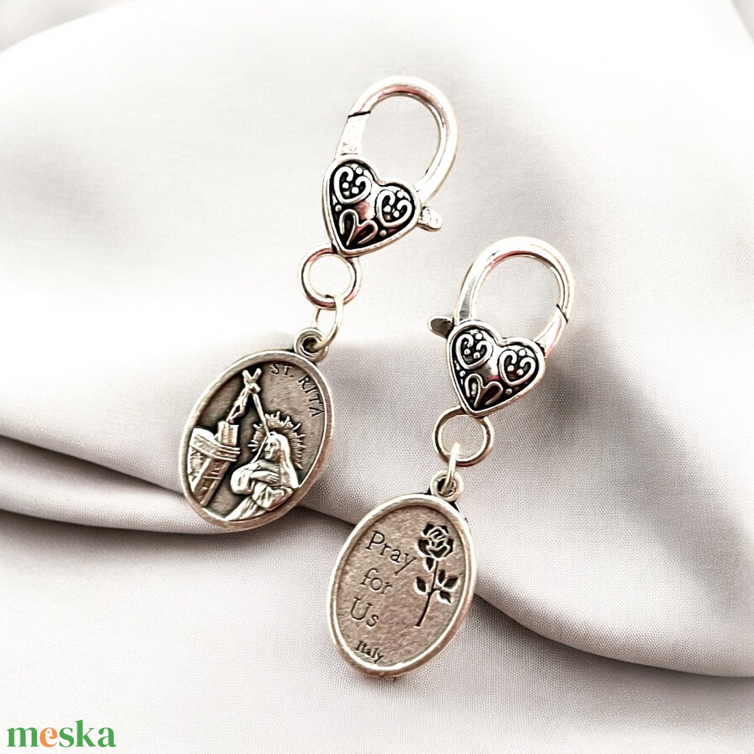 Szent Rita amulett kulcstartó táskadísz - táska & tok - kulcstartó & táskadísz - kulcstartó - Meska.hu