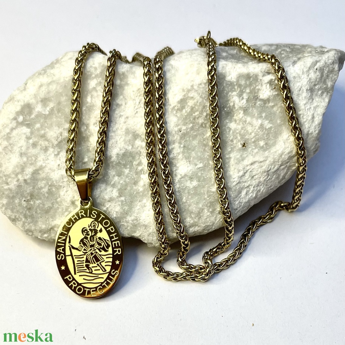 Arany színű Szent Kristóf nemesacél medál védelmező amulett talizmán arany színű nemesacél láncon - ékszer - nyaklánc - medálos nyaklánc - Meska.hu Arany színű Szent Kristóf nemesacél medál védelmező amulett talizmán arany színű nemesacél láncon - ékszer - nyaklánc - medálos nyaklánc - Meska.hu