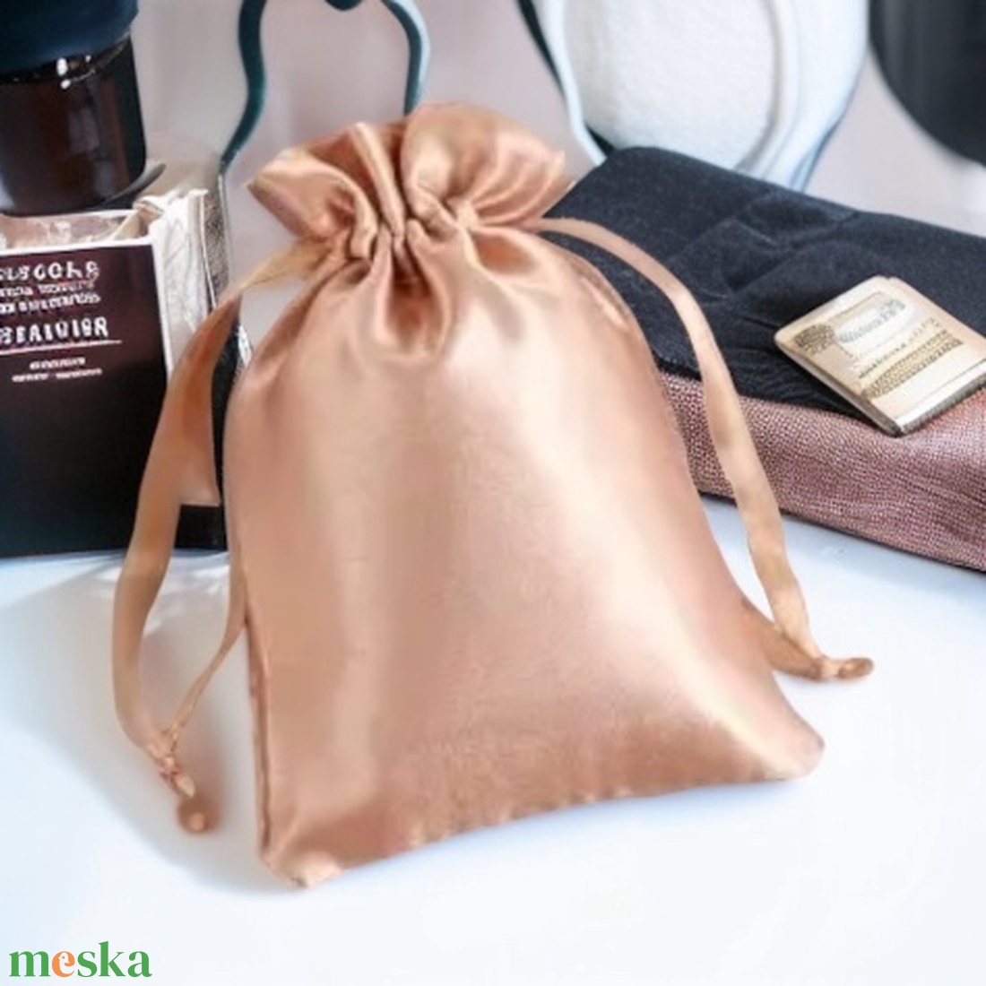 Szatén rosegold színű megkötős ékszertartó tasak - ékszer - ékszertartó - ékszerdoboz - Meska.hu Szatén rosegold színű megkötős ékszertartó tasak - ékszer - ékszertartó - ékszerdoboz - Meska.hu