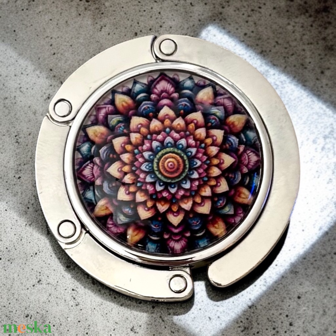 Mandala virág mintázatú Üveglencsés Táska Akasztó Táskaakasztó 5597052 - táska & tok - kulcstartó & táskadísz - táskaakasztó - Meska.hu Mandala virág mintázatú Üveglencsés Táska Akasztó Táskaakasztó 5597052 - táska & tok - kulcstartó & táskadísz - táskaakasztó - Meska.hu