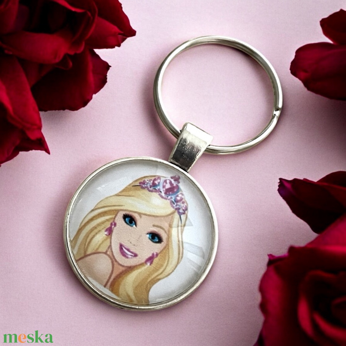 Üveglencsés fém kulcstartó - Barbie - táska & tok - kulcstartó & táskadísz - kulcstartó - Meska.hu Üveglencsés fém kulcstartó - Barbie - táska & tok - kulcstartó & táskadísz - kulcstartó - Meska.hu