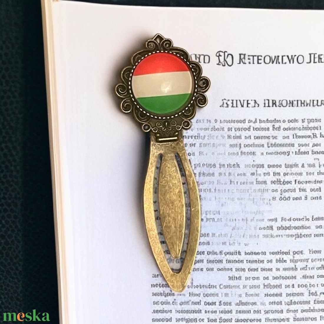 Magyar nemzeti színű üveglencsés fém könyvjelző - könyv & zene - könyvjelző - Meska.hu Magyar nemzeti színű üveglencsés fém könyvjelző - könyv & zene - könyvjelző - Meska.hu