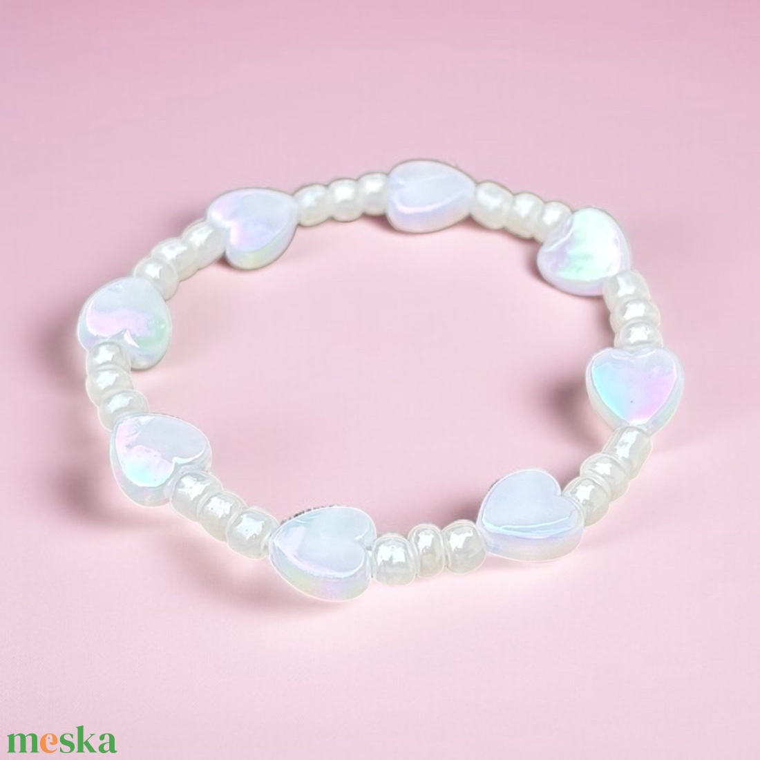 Színes vidám gyerek karkötő szivecskés fehér - ékszer - karkötő - gyöngyös karkötő - Meska.hu