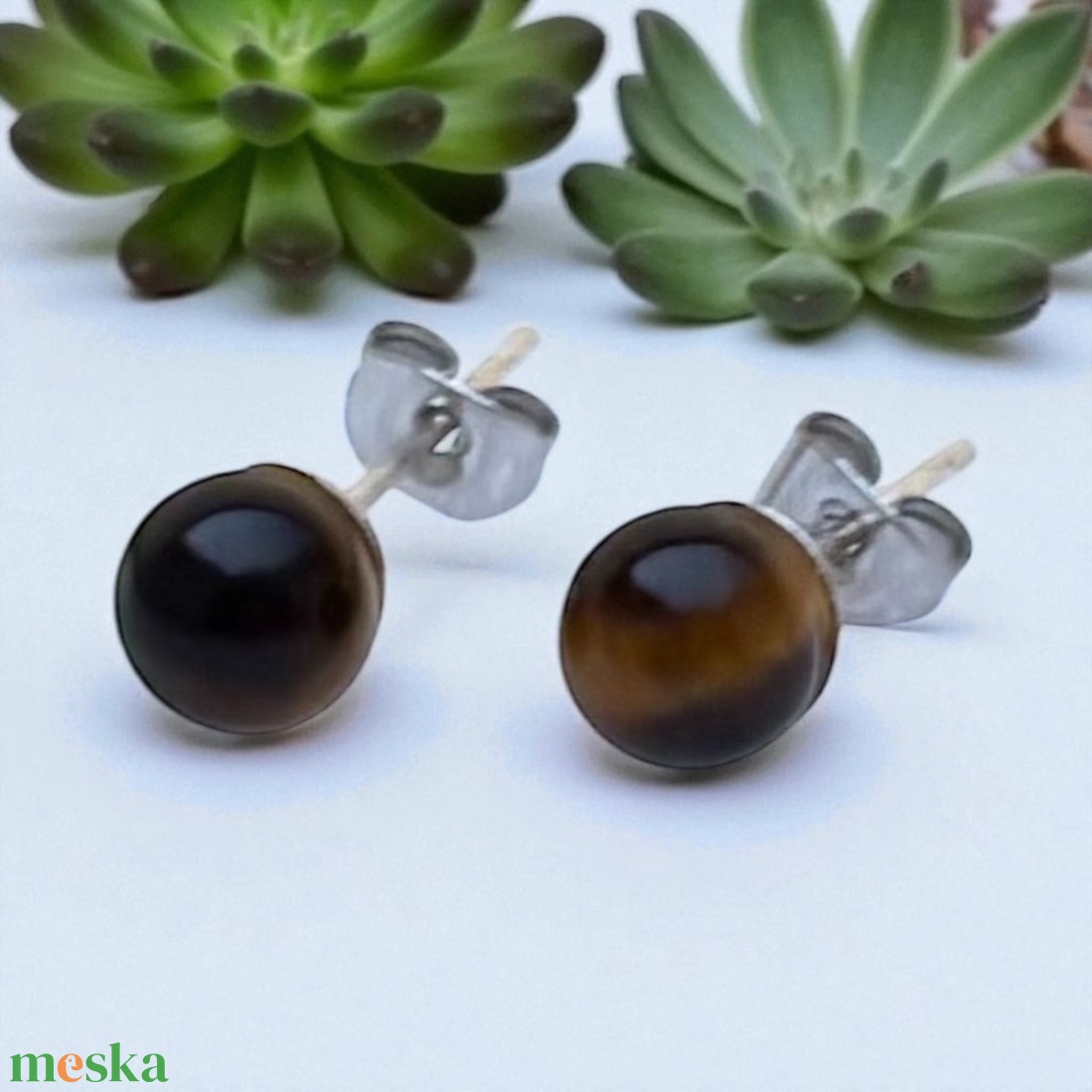 Tigrisszem ásvány bedugós pötty fülbevaló nikkelmentes 5584190 - ékszer - fülbevaló - pötty fülbevaló - Meska.hu