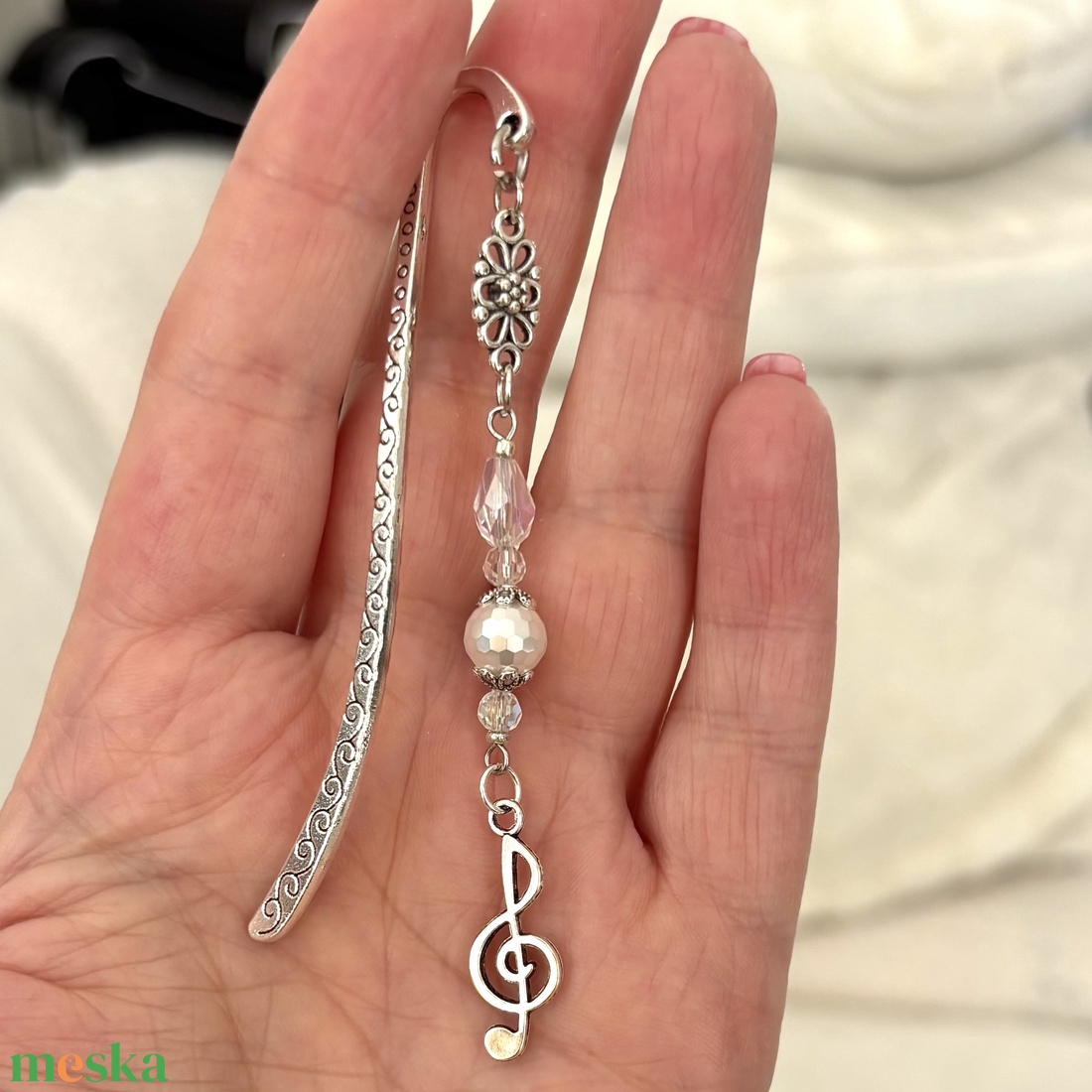 Kristályokkal díszített könyvjelző violinkulcs medállal 5588286 - könyv & zene - könyvjelző - Meska.hu Kristályokkal díszített könyvjelző violinkulcs medállal 5588286 - könyv & zene - könyvjelző - Meska.hu