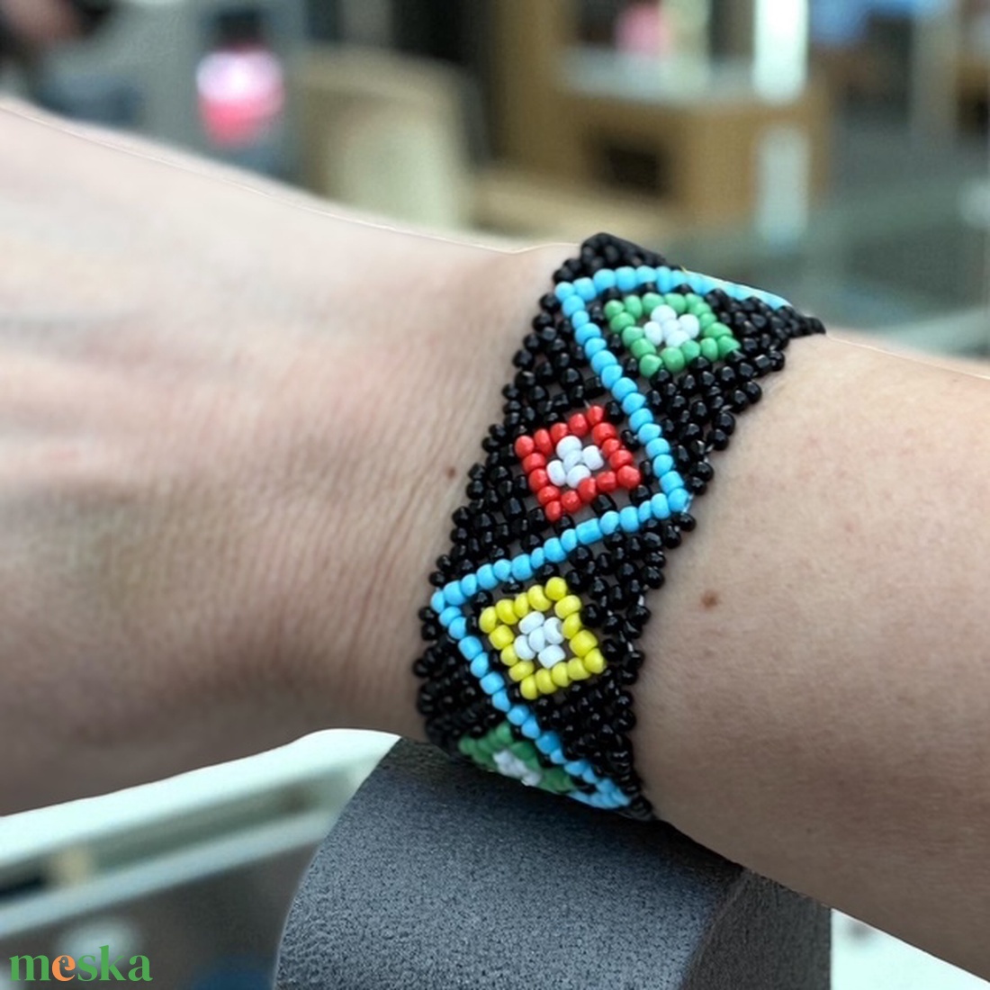 Színes apró gyöngyös elasztikus karkötő tini méret 14-15 cm 5632625 - ékszer - karkötő - gyöngyös karkötő - Meska.hu