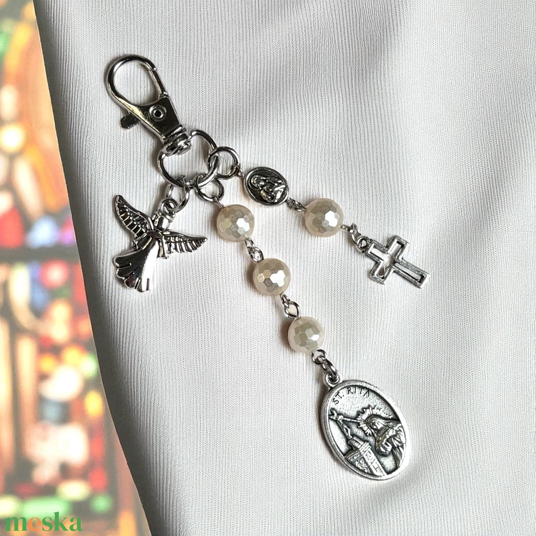 Szent Rita védelmező amulett kulcstartó táskadísz fazettált kagylógyöngyökből - táska & tok - kulcstartó & táskadísz - kulcstartó - Meska.hu Szent Rita védelmező amulett kulcstartó táskadísz fazettált kagylógyöngyökből - táska & tok - kulcstartó & táskadísz - kulcstartó - Meska.hu