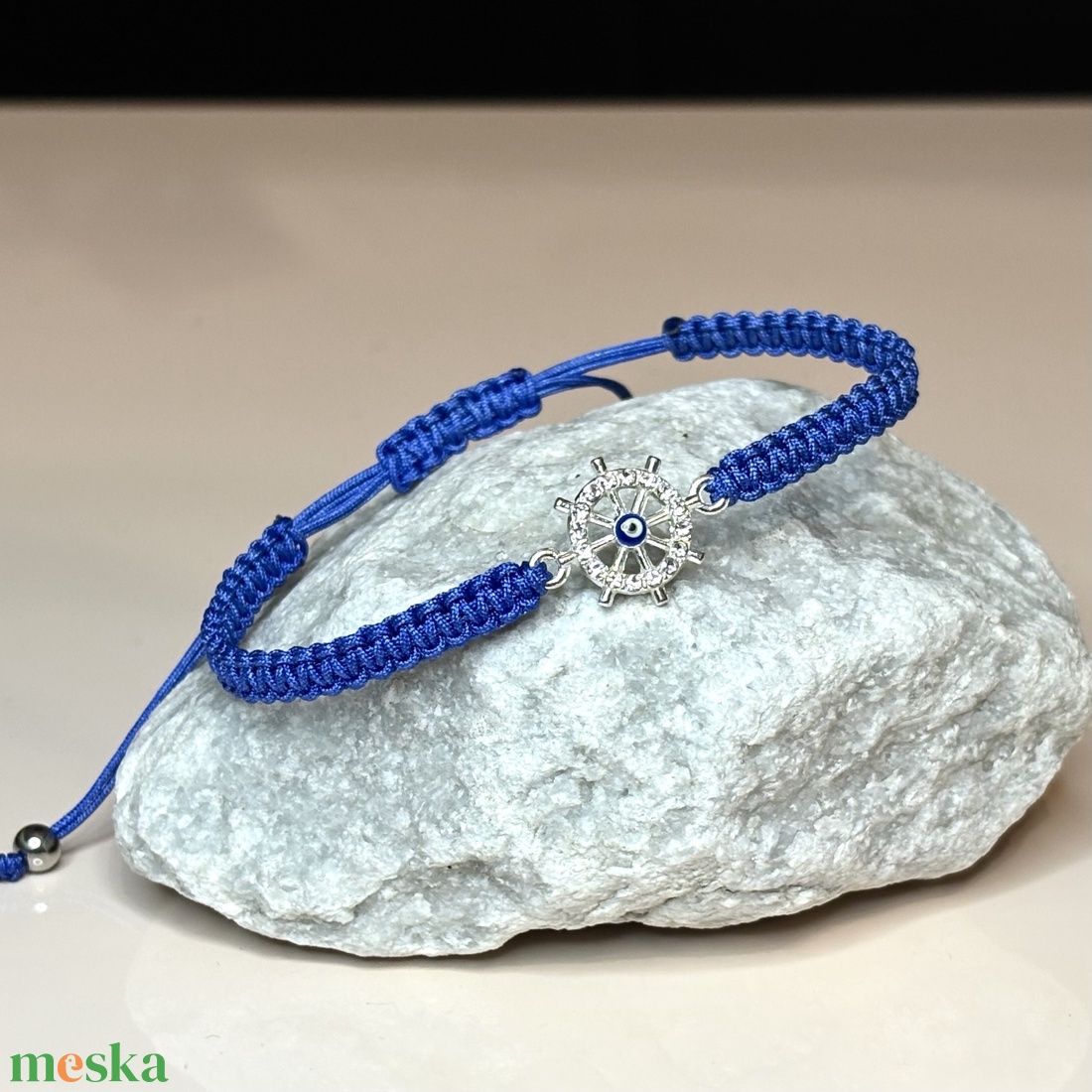 Kék védelmező csomózott karkötő Hajókormányos Nazar Medállal  - ékszer - karkötő - fonott karkötő - Meska.hu