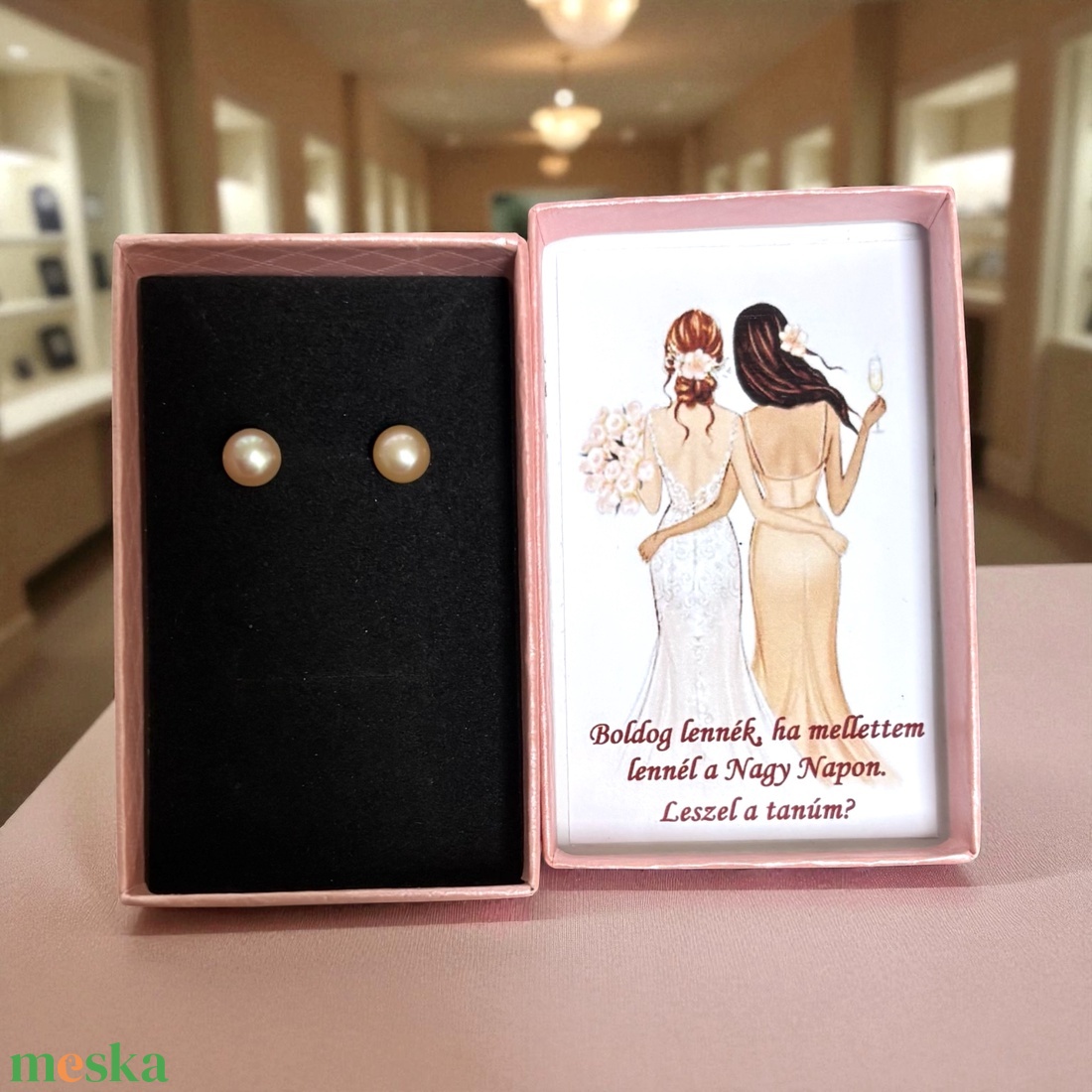 Tanú felkérő ajándék valódi igazgyöngy fülbevaló díszdobozban nude 6 mm 5640000 - esküvő - meghívó & kártya - tanú felkérő - Meska.hu