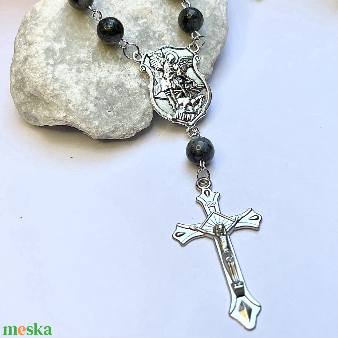 Szent Mihály Arkangyal autós rózsafüzér, tizedes rózsafüzér labradorit ásványból 5637349 - otthon & életmód - vallás - lánc & füzér - Meska.hu