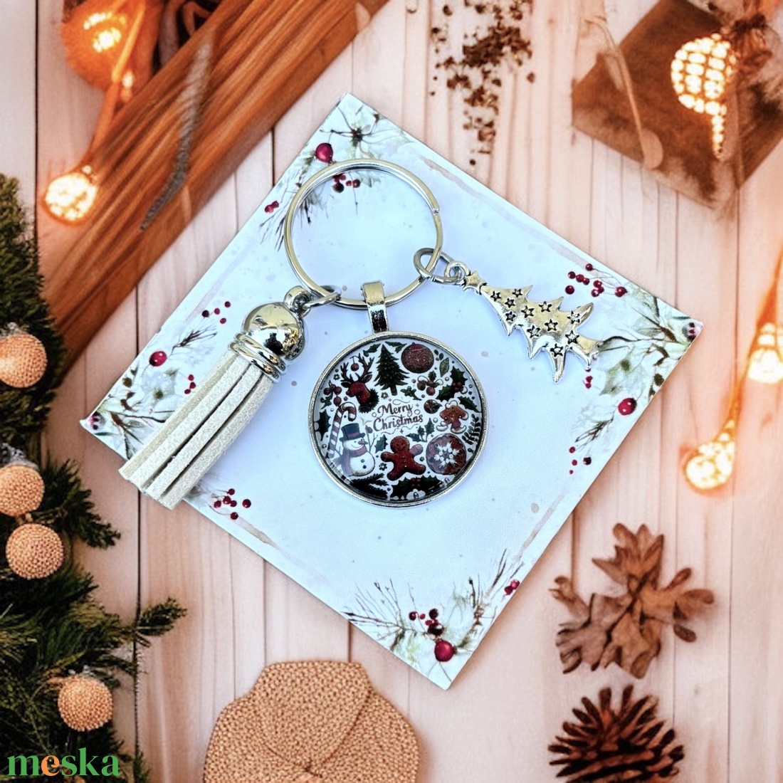 Üveglencsés fém bojtos karécsonyi kulcstartó ajándékozásra kész celofánba csomagolva 5664918 - táska & tok - kulcstartó & táskadísz - kulcstartó - Meska.hu