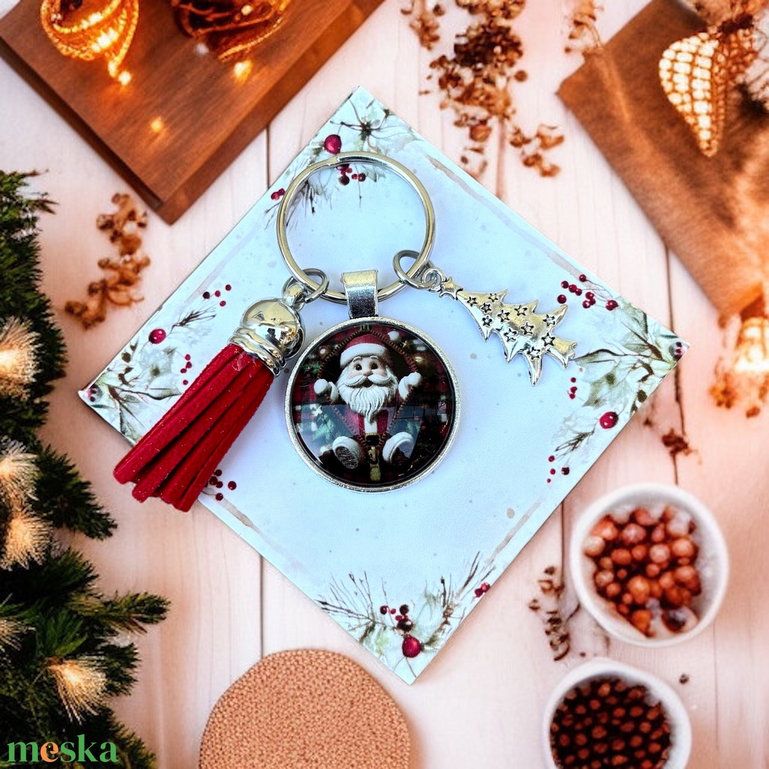 Üveglencsés fém bojtos karécsonyi kulcstartó ajándékozásra kész celofánba csomagolva 5664920 - táska & tok - kulcstartó & táskadísz - kulcstartó - Meska.hu