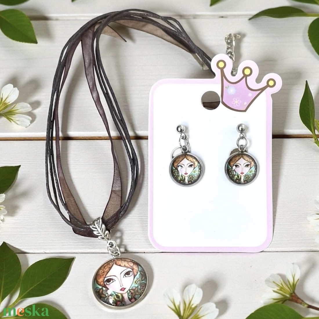 Trendi lány üveglencsés szett nyaklánc és fülbevaló barna - ékszer - ékszerszett - Meska.hu