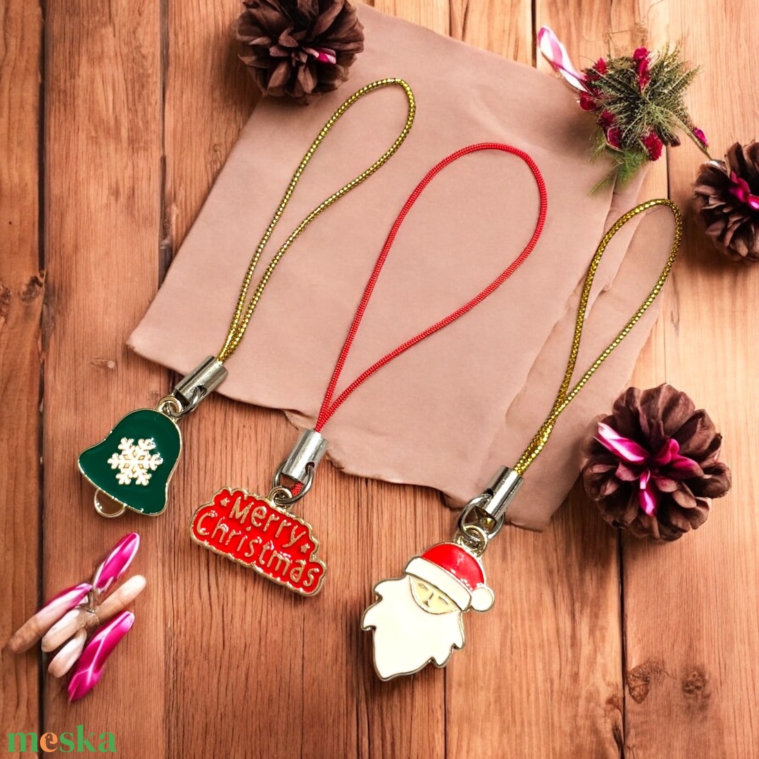 3 db Mobiltelefon dísz mobil charm ajándékkísérő karácsony mikulás télapó témában 009 - karácsony - karácsonyi ajándékozás - karácsonyi képeslap, üdvözlőlap, ajándékkísérő - Meska.hu