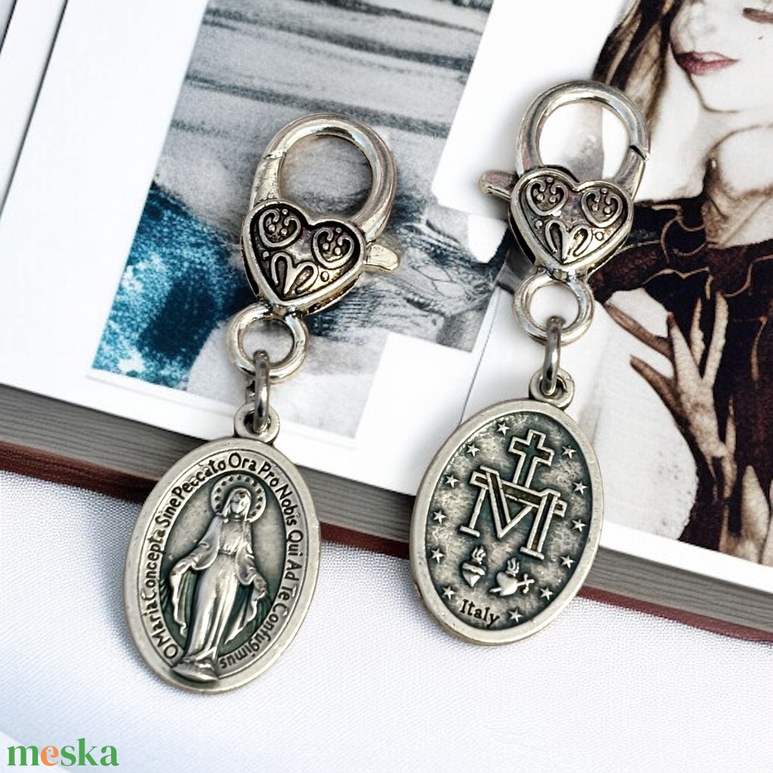 Szűz Mária amulett talizmán kulcstartó táskadísz 5676690 - táska & tok - kulcstartó & táskadísz - táskadísz - Meska.hu