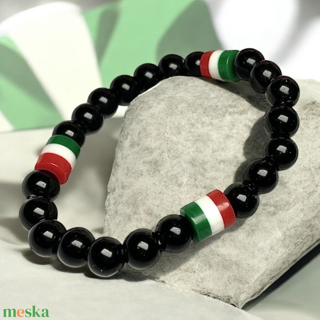 Magyar nemzeti színű fekete gyöngy karkötő 16 cm 5726882 - ékszer - karkötő - gyöngyös karkötő - Meska.hu