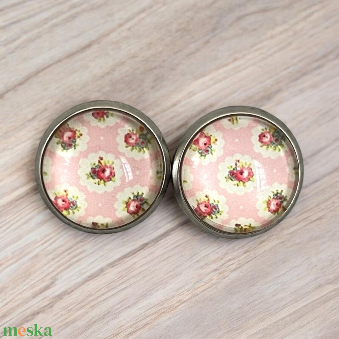 Színes mintás üveglencsés nemesacél bedugós fülbevaló - ékszer - fülbevaló - pötty fülbevaló - Meska.hu