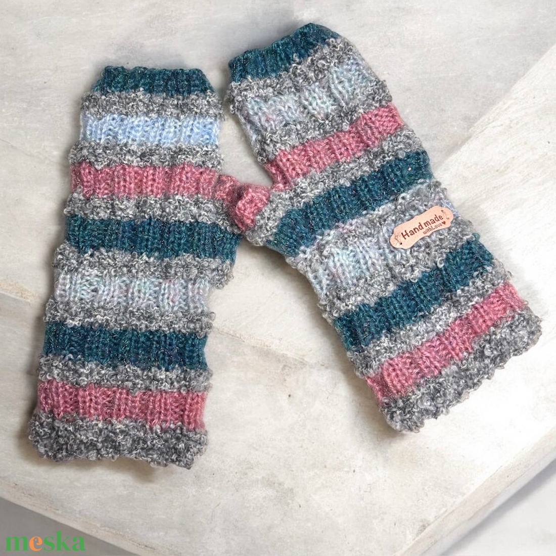 Kézzel kötött csíkos mintás női kesztyű egyedi darab 5728032 - ruha & divat - sál, sapka, kendő - kesztyű - Meska.hu