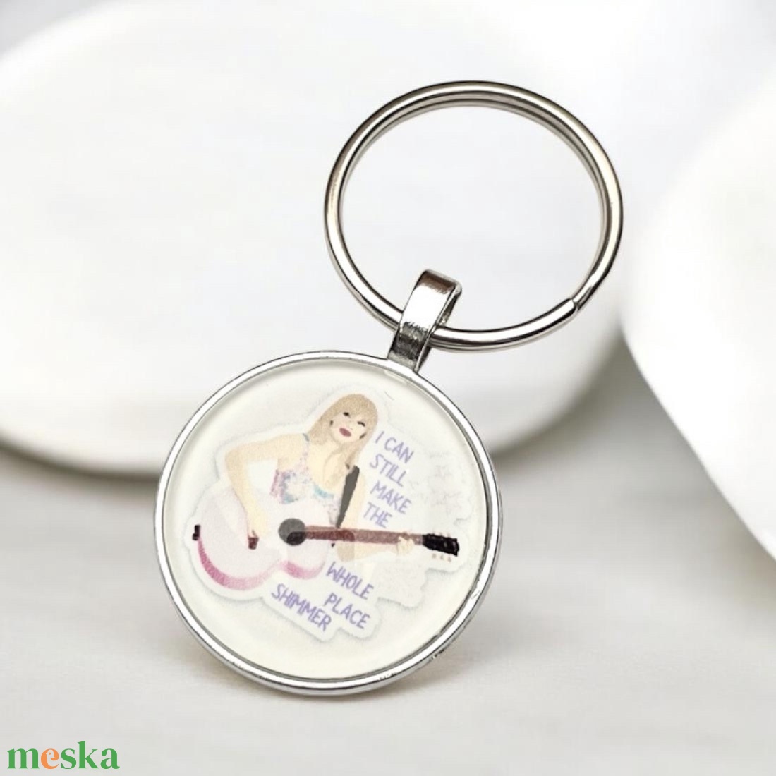 Taylor Swift Üveglencsés kulcstartó 5727021 - táska & tok - kulcstartó & táskadísz - kulcstartó - Meska.hu