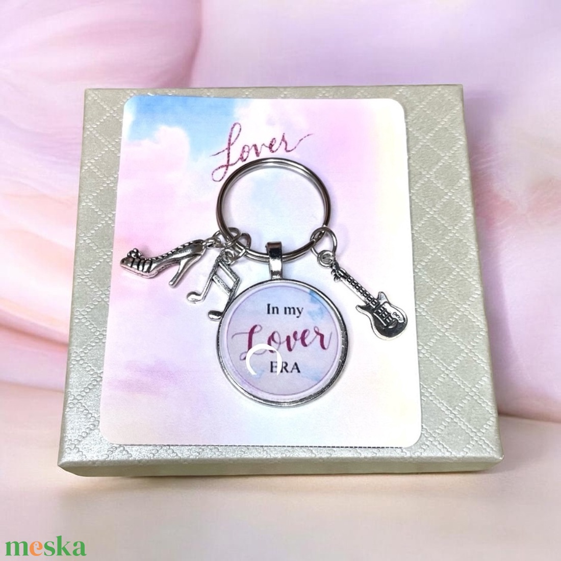 Taylor Swift ihletésű üveglencsés kulcstartó charmokkal - táska & tok - kulcstartó & táskadísz - kulcstartó - Meska.hu