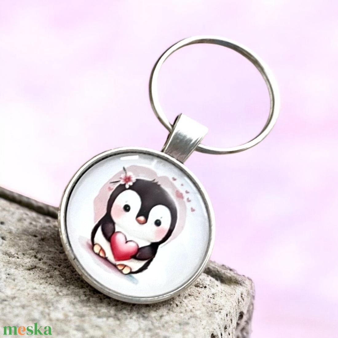Üveglencsés fém kulcstartó - Szerelmes pingvin 1 db elérhető 5727555 - táska & tok - kulcstartó & táskadísz - kulcstartó - Meska.hu