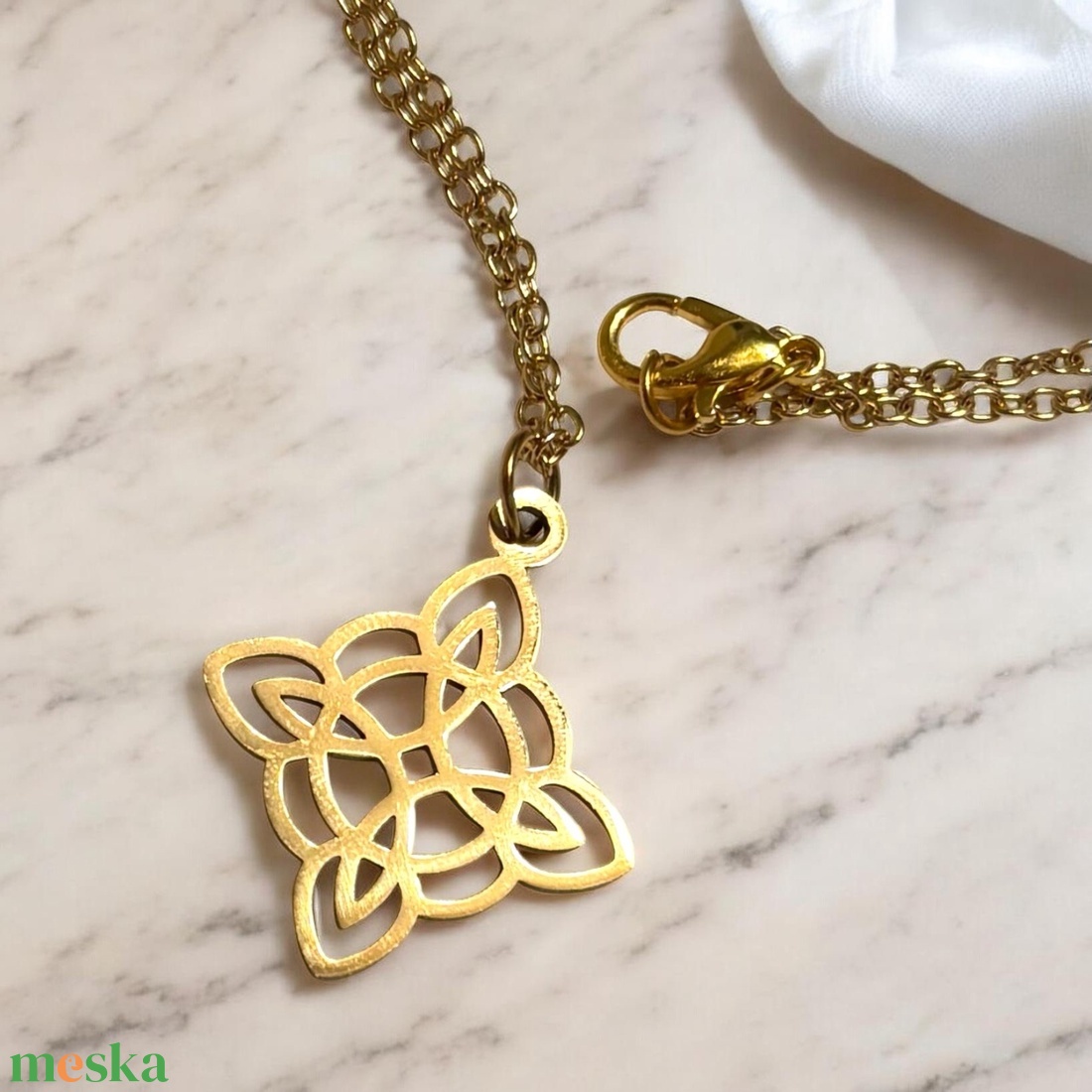 Nemesacél kelta csomó szimbólum medálos nyaklánc ajándékdobozzal  - ékszer - nyaklánc - medálos nyaklánc - Meska.hu