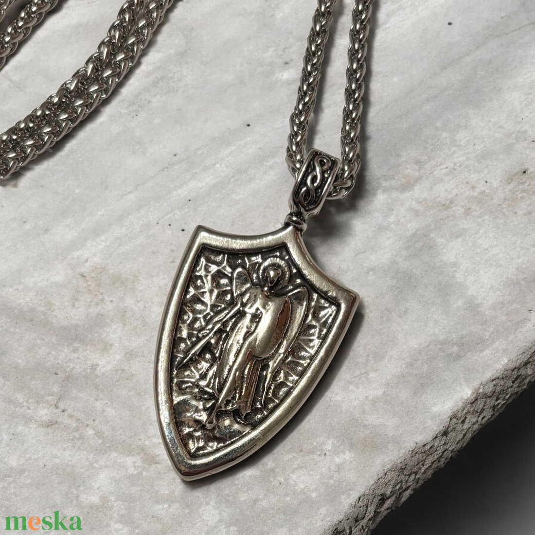 Ezüst színű Mihály arkangyal medál védelmező amulett talizmán ezüst színű nemesacél láncon - ékszer - nyaklánc - medálos nyaklánc - Meska.hu