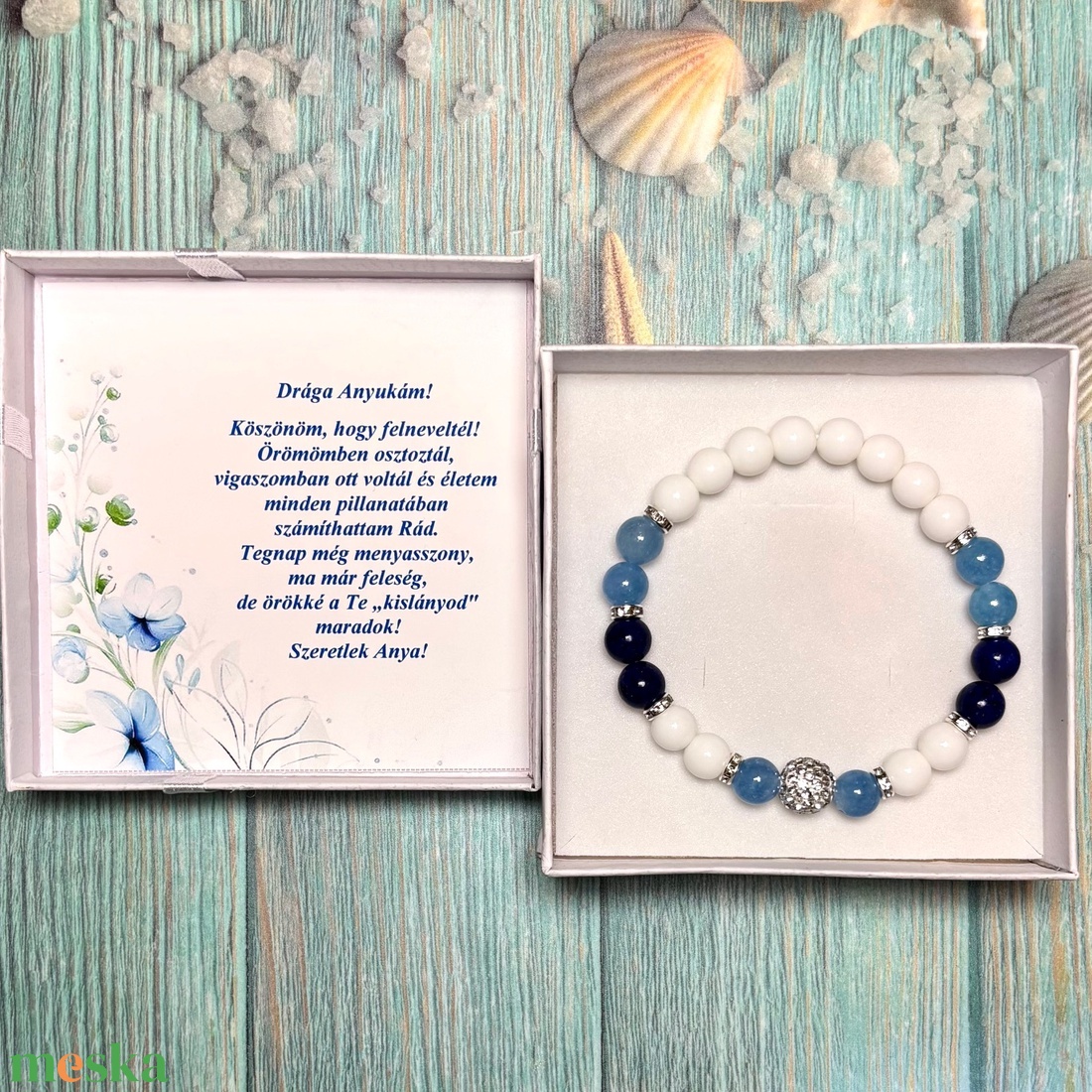 Örömanya szülőköszöntő ajándék ásvány karkötő shamballa dísszel díszdobozban kísérő szöveggel kék fehér - esküvő - emlék & ajándék - szülőköszöntő ajándék - Meska.hu
