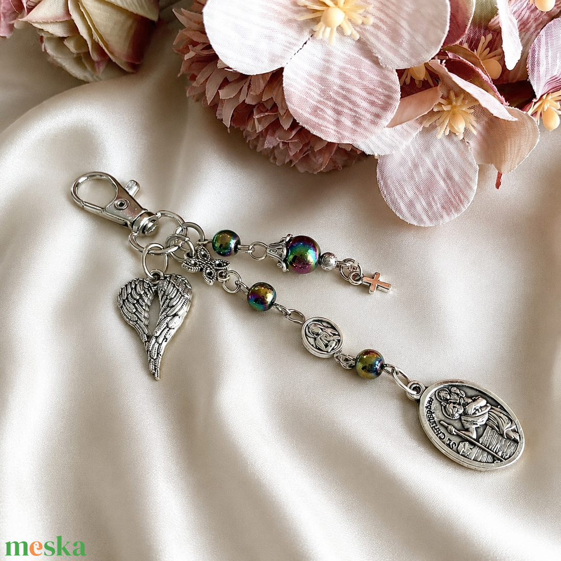 Szent Kristóf utazók védőszentje védelmező amulett kulcstartó táskadísz szivárvány hematit ásványgyöngyökből - táska & tok - kulcstartó & táskadísz - kulcstartó - Meska.hu