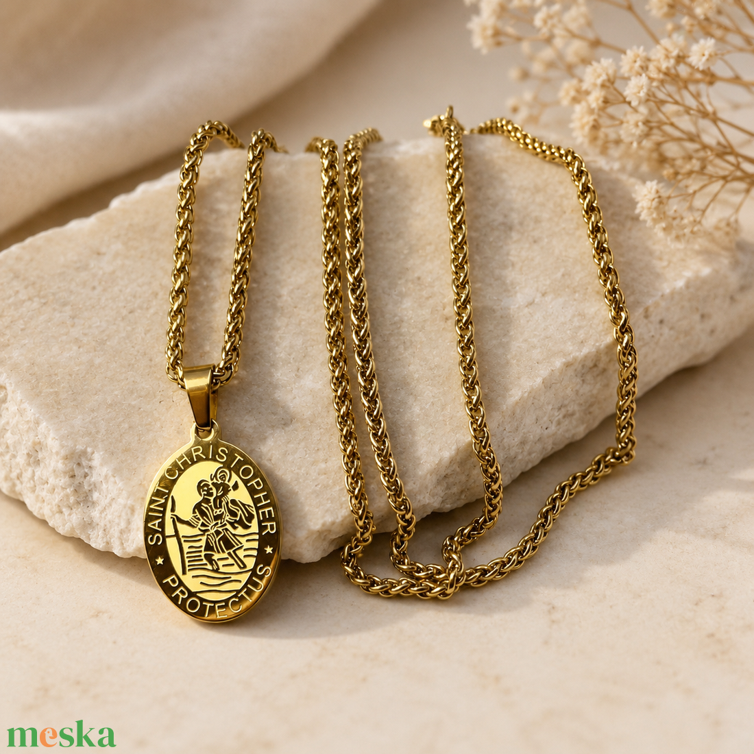 Arany színű Szent Kristóf nemesacél medál védelmező amulett talizmán arany színű nemesacél láncon - ékszer - nyaklánc - medálos nyaklánc - Meska.hu