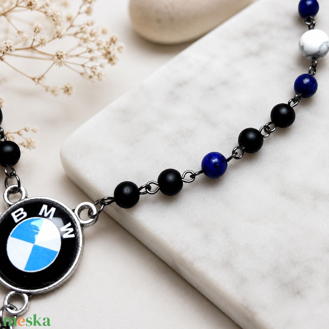 BMW Mercedes autós rózsafüzér jellegű visszapillantó dísz egyedileg rendelésre készül - otthon & életmód - autó - visszapillantó dísz - Meska.hu