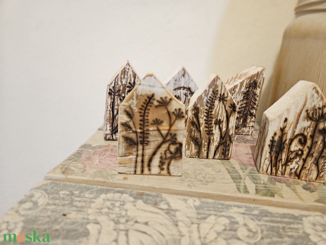 Házikó dekor fából - karácsony - karácsonyi lakásdekoráció - karácsonyi falu, házikó - Meska.hu