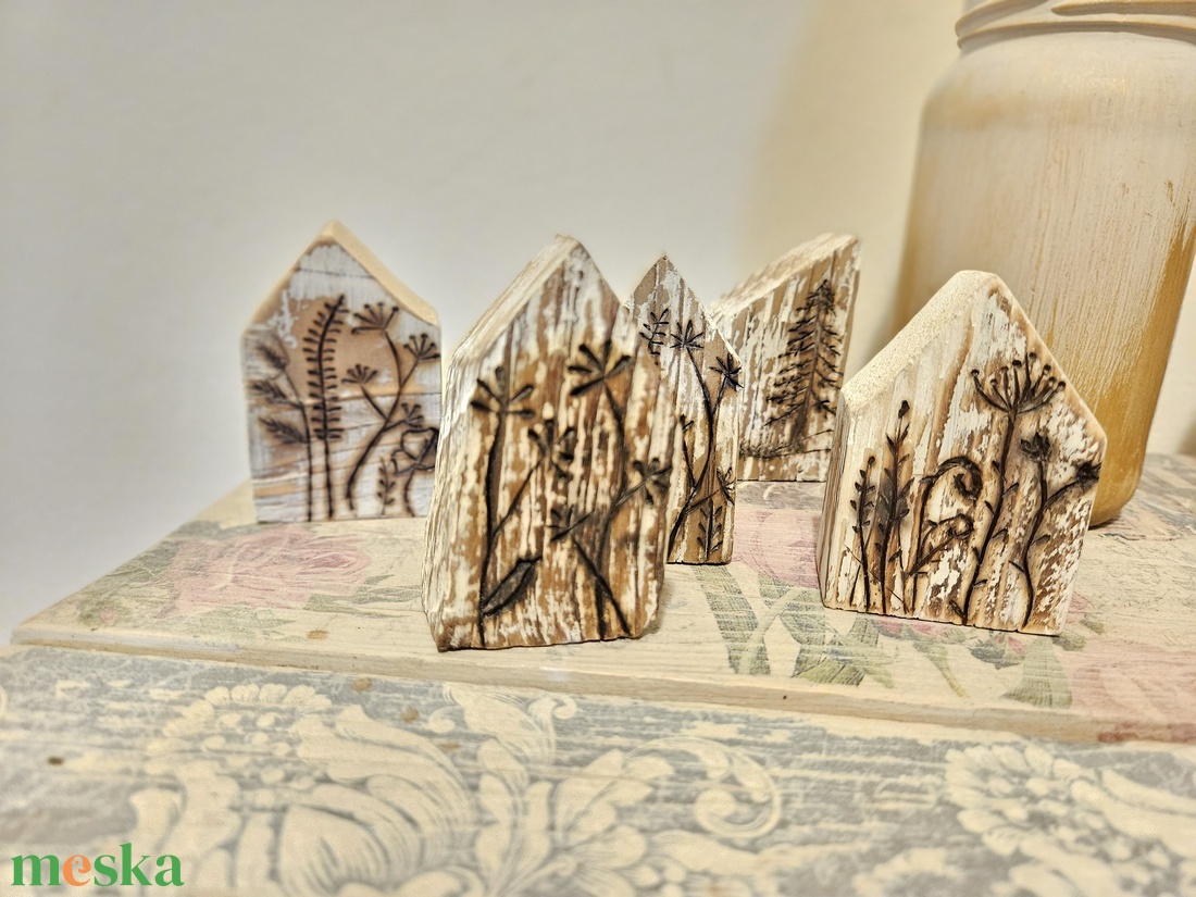 Házikó dekor fából - karácsony - karácsonyi lakásdekoráció - karácsonyi falu, házikó - Meska.hu