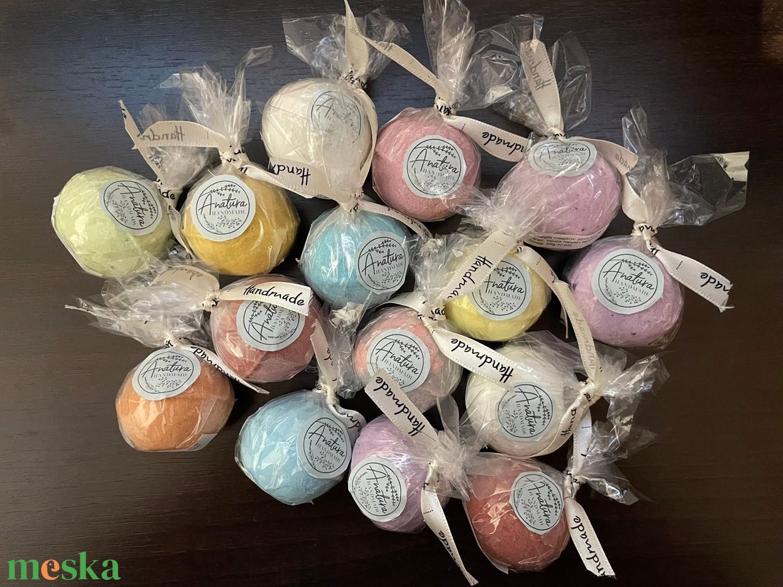 Fürdőbomba  - szépségápolás - szappan & fürdés - fürdősó, fürdőgolyó, habfürdő - Meska.hu