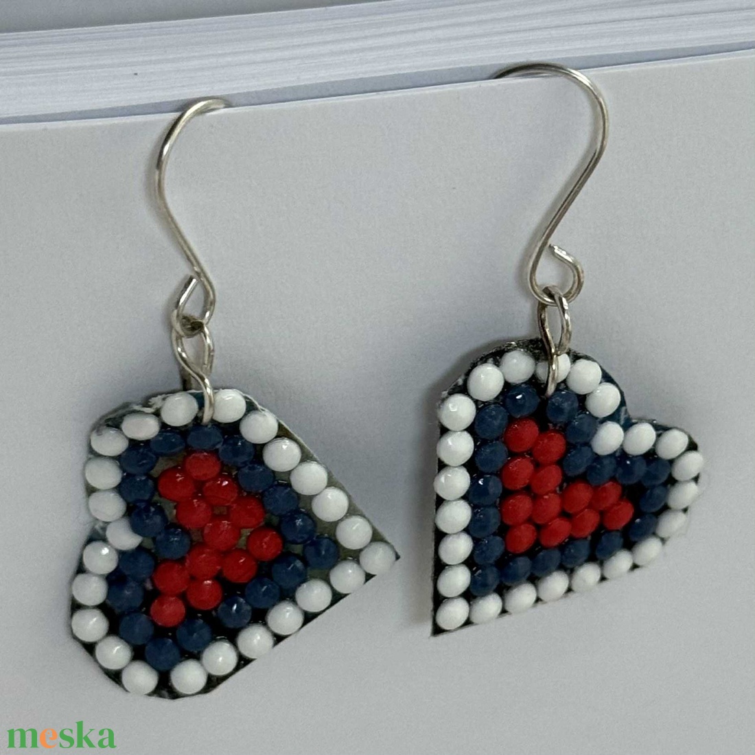 Szív alakú fülbevaló - ékszer - fülbevaló - pötty fülbevaló - Meska.hu