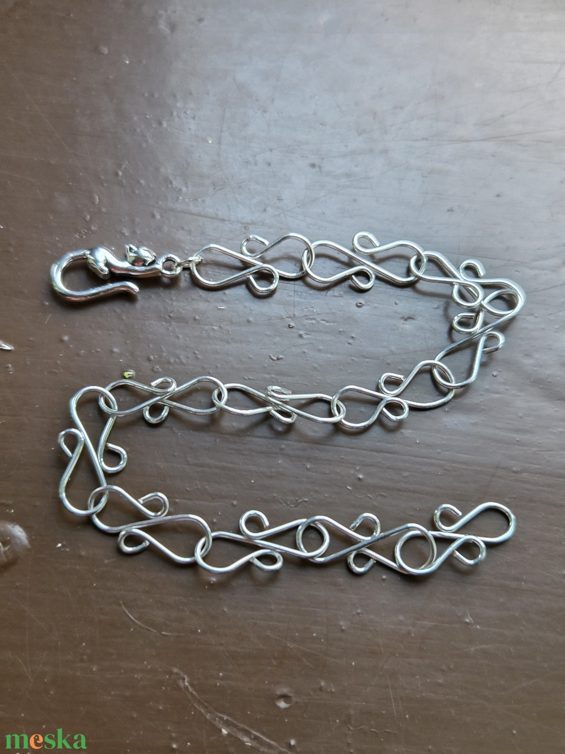 Karkötő cicás kapoccsal - ékszer - karkötő - lánc karkötő - Meska.hu