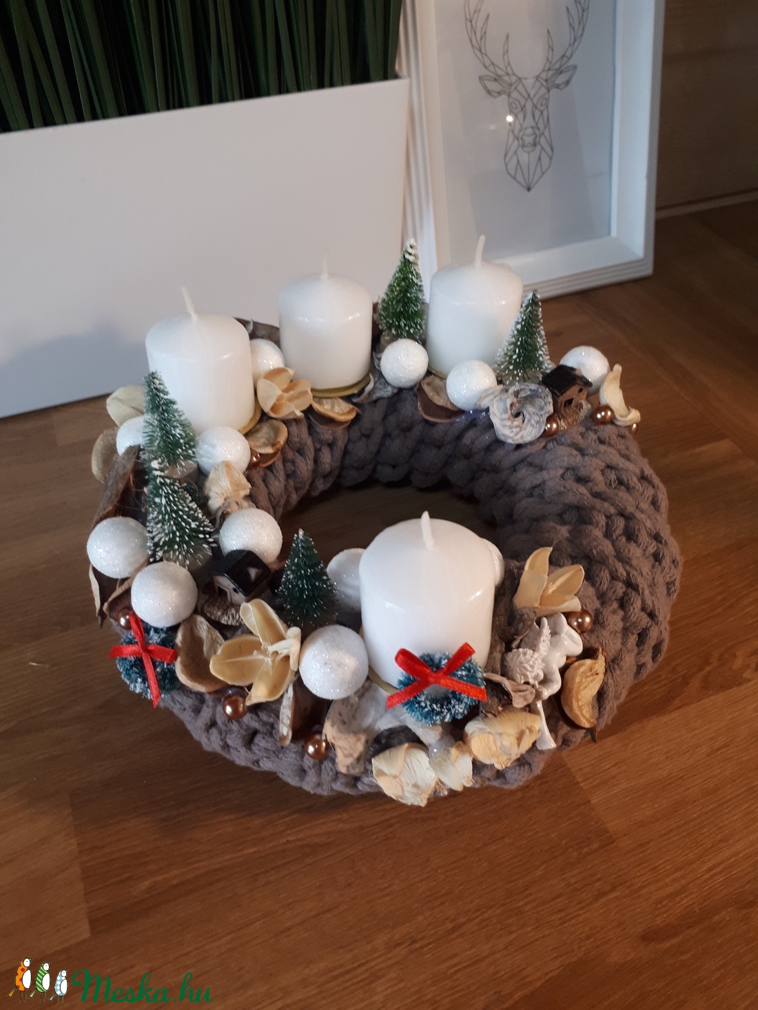 Adventi koszorú Horgolt Alapon - karácsony - adventi díszek - adventi ablakdekoráció - Meska.hu
