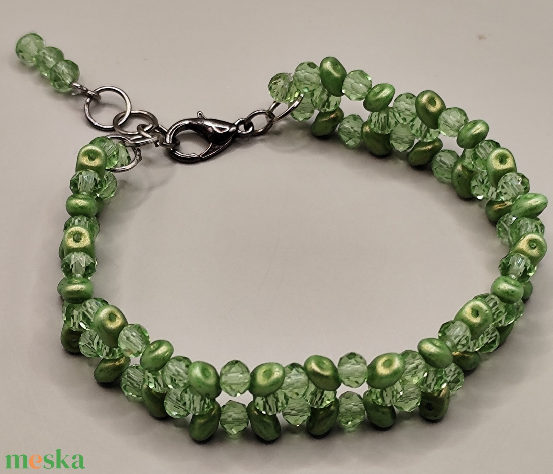Zöld szellő karkötő  - ékszer - karkötő - gyöngyös karkötő - Meska.hu